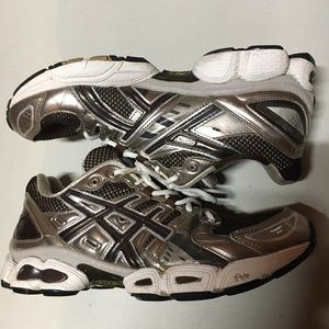 Women’s ASICS Shoe